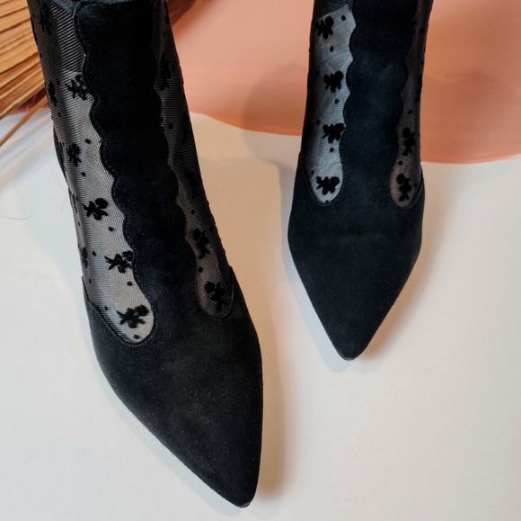 skyler ankle bootie with tea rose mesh